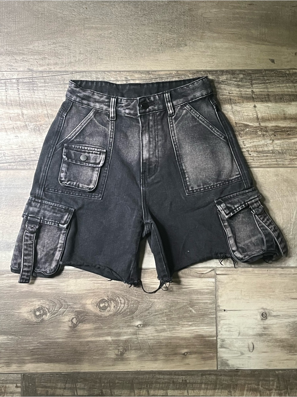 Grunge Black Cargo Shorts